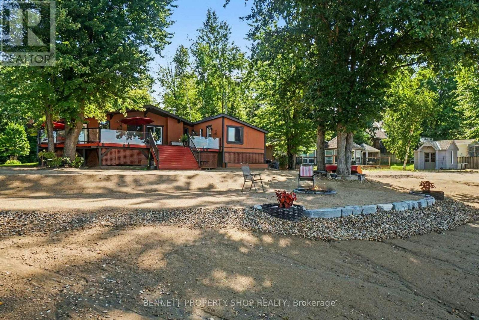 4240 Armitage Avenue, Ottawa, ON, K0A 1T0