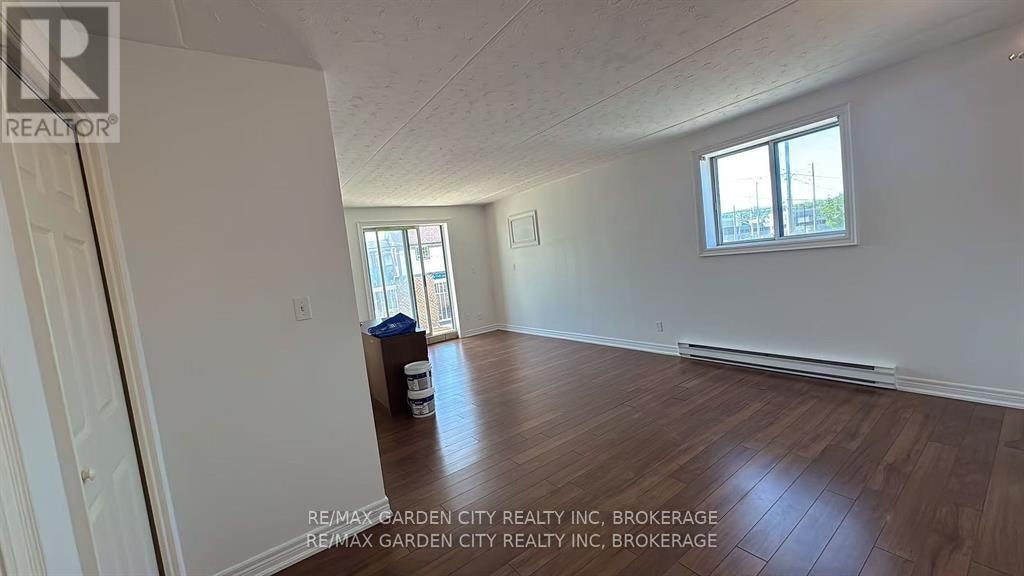 201-210 Pelham Road, St. Catharines, ON, L2S 1W9 - 25