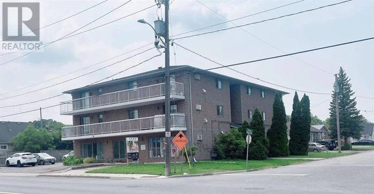201-210 Pelham Road, St. Catharines, ON, L2S 1W9 - 4