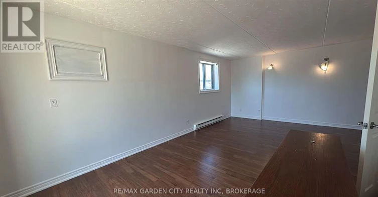 201-210 Pelham Road, St. Catharines, ON, L2S 1W9 - 27