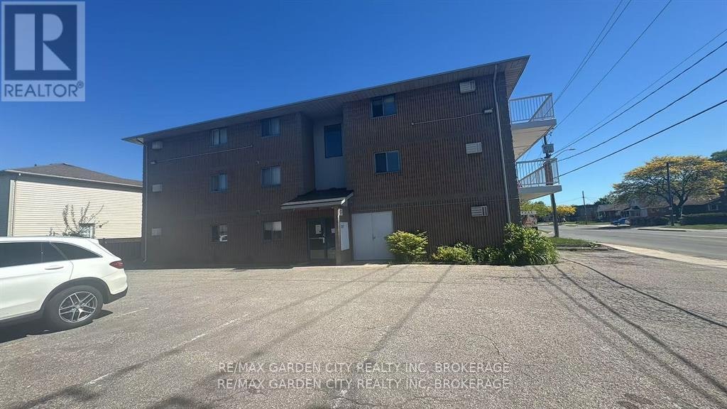 201-210 Pelham Road, St. Catharines, ON, L2S 1W9 - 5