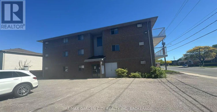 201-210 Pelham Road, St. Catharines, ON, L2S 1W9 - 5