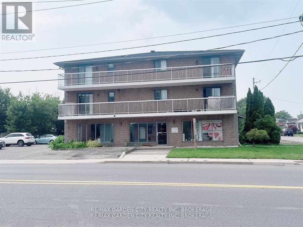 201-210 Pelham Road, St. Catharines, ON, L2S 1W9 - 3