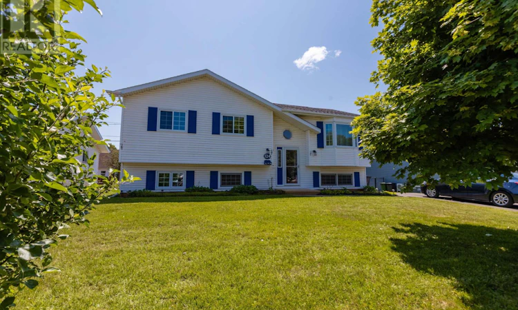 124 Westridge Crescent