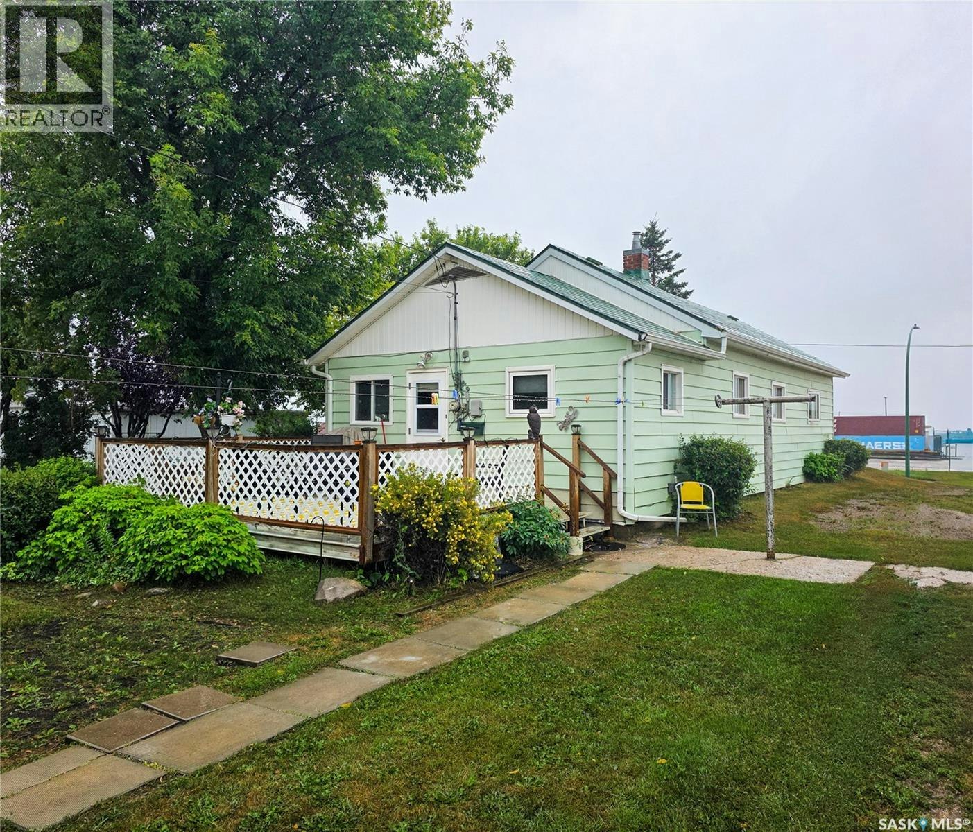 424 1st Avenue E, Melville, SK, S0A 2P0
