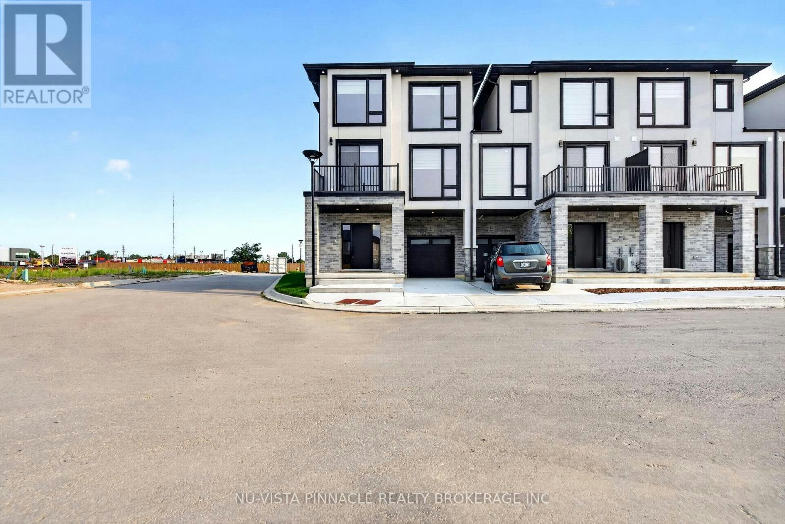 8-3103 Petty Road, London, ON, N6L 0K1