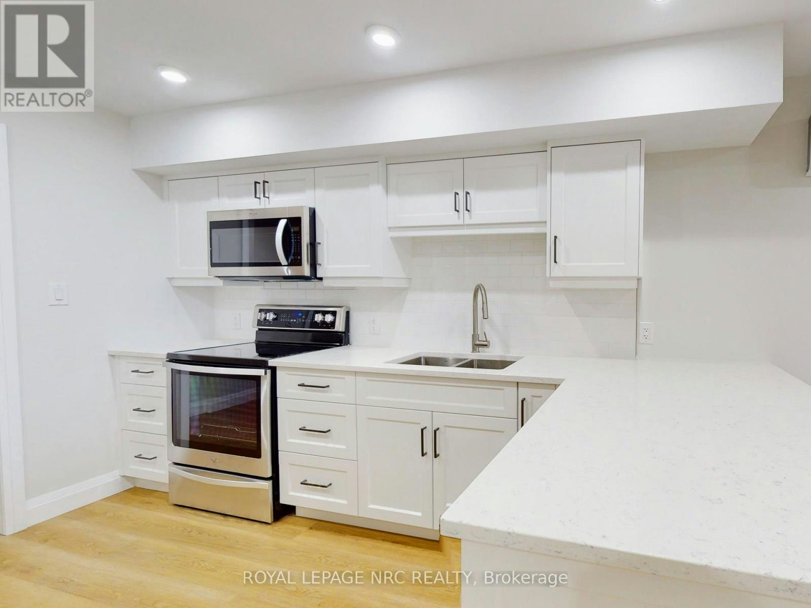 LOWER-10A Smythe Street, St. Catharines, ON, L2P 2G8 - 10