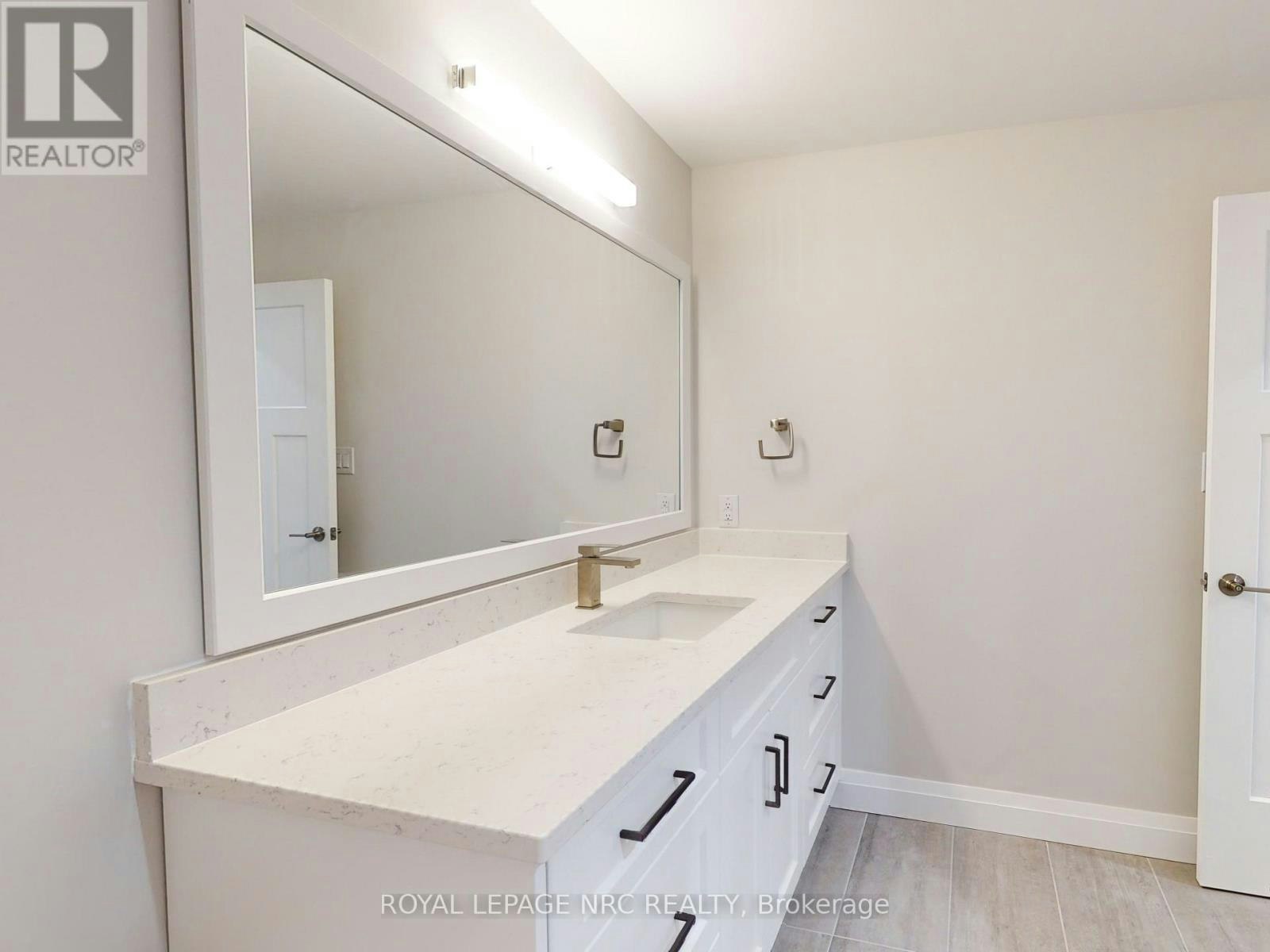 LOWER-10A Smythe Street, St. Catharines, ON, L2P 2G8 - 17