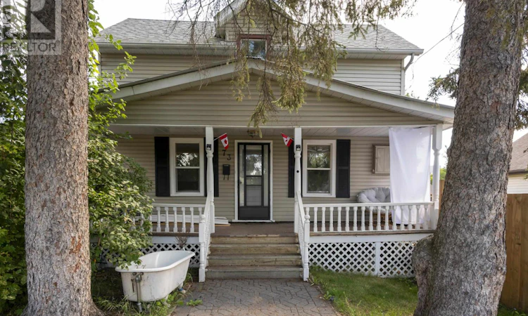 73 Empress Avenue N