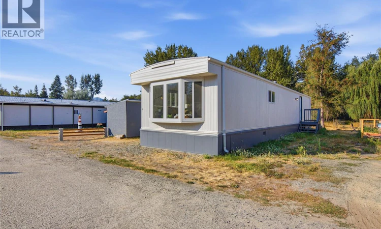 4-4626 Summer Road