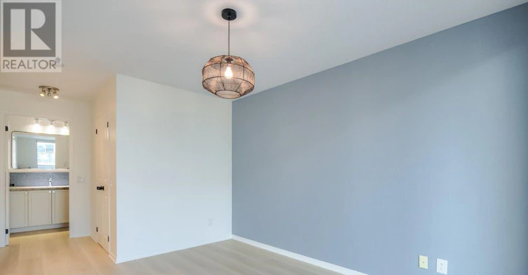 512-1863 Queen Street E, Toronto, ON, M4L 3Y6 - 12