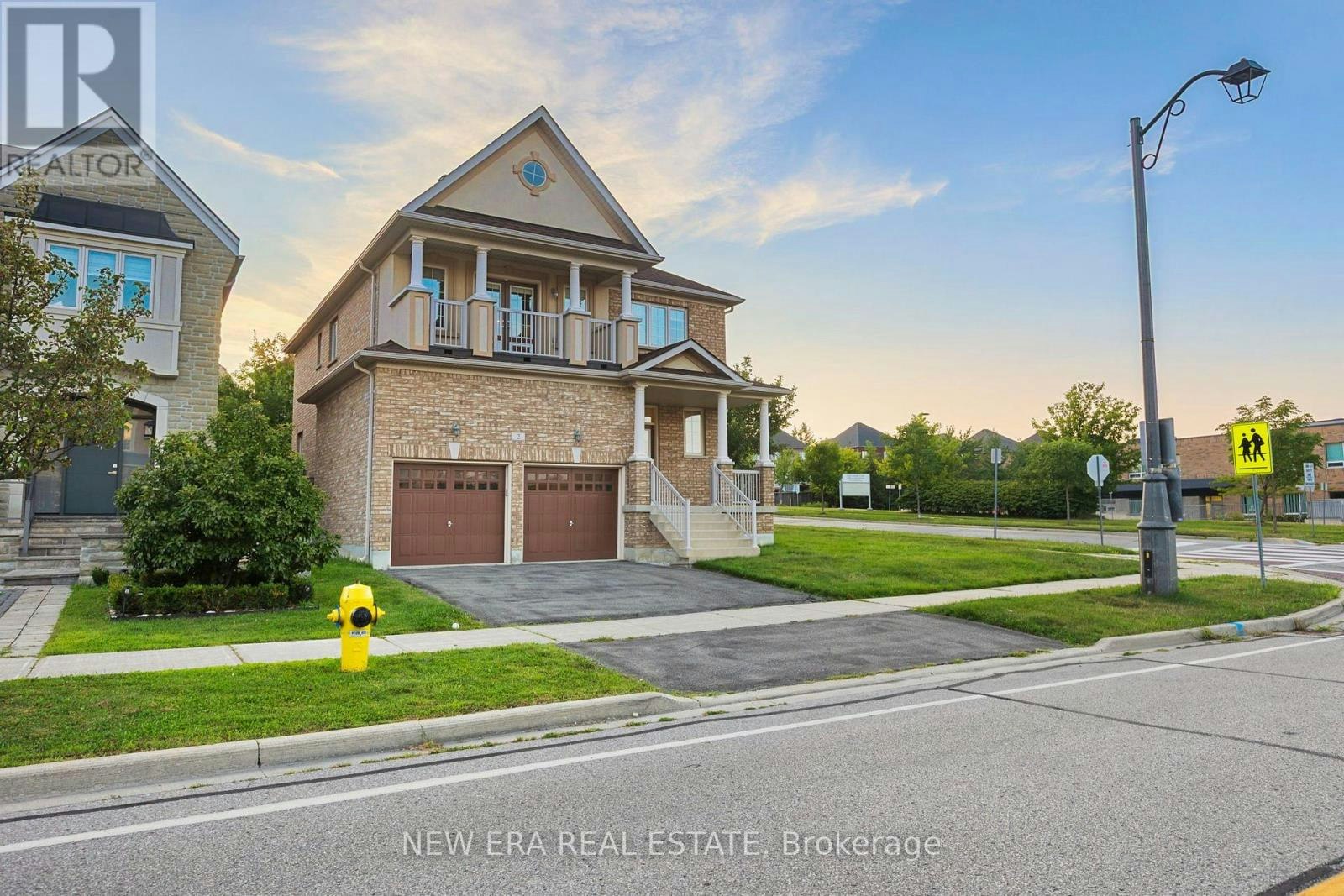 2 Lady Valentina Avenue, Vaughan, ON, L6A 0E4