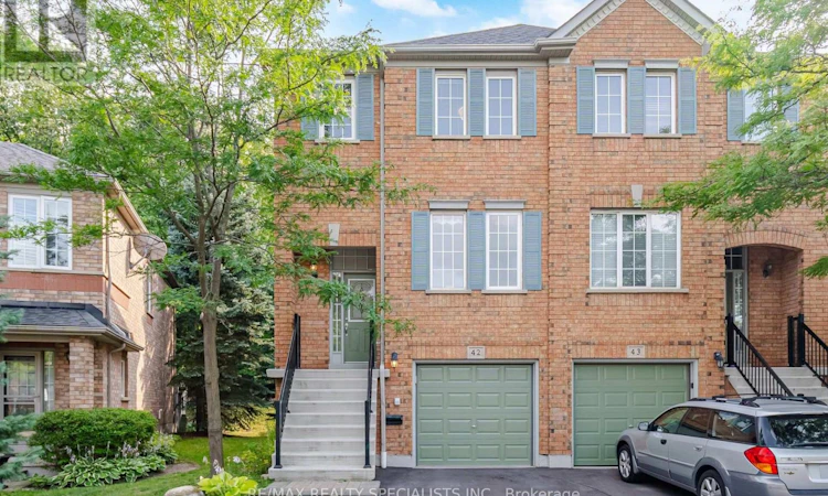 42-5530 Glen Erin Drive