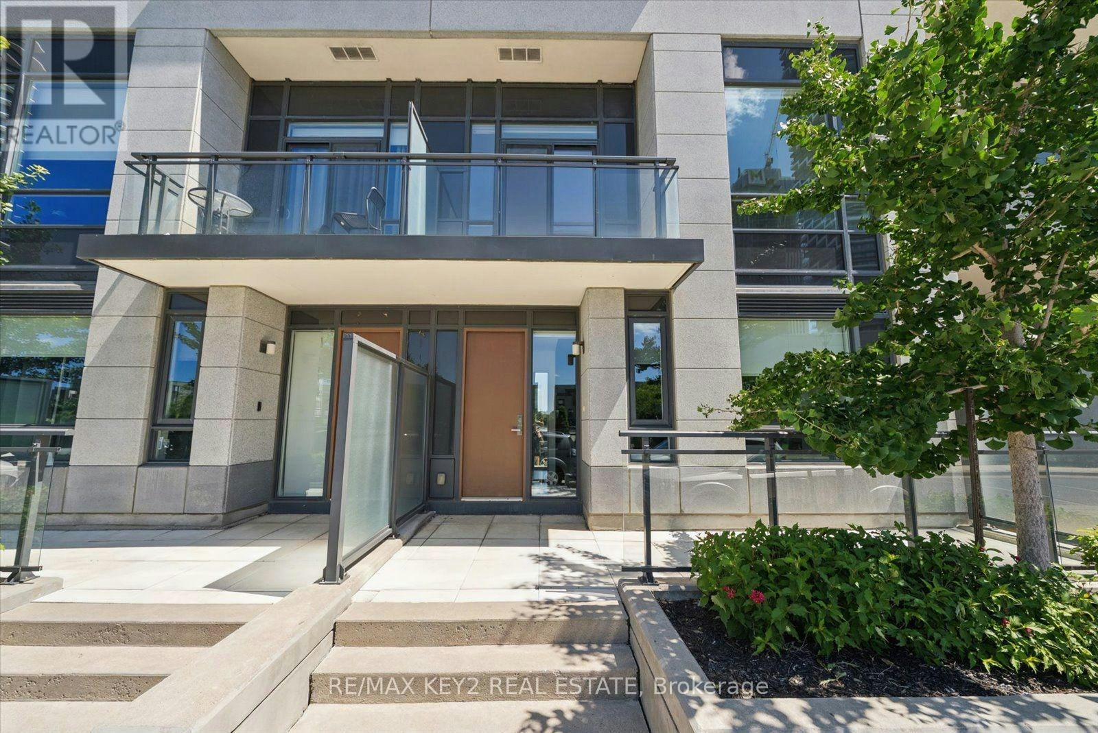 TH6-4011 Brickstone Mews, Mississauga, ON, L5B 0G3