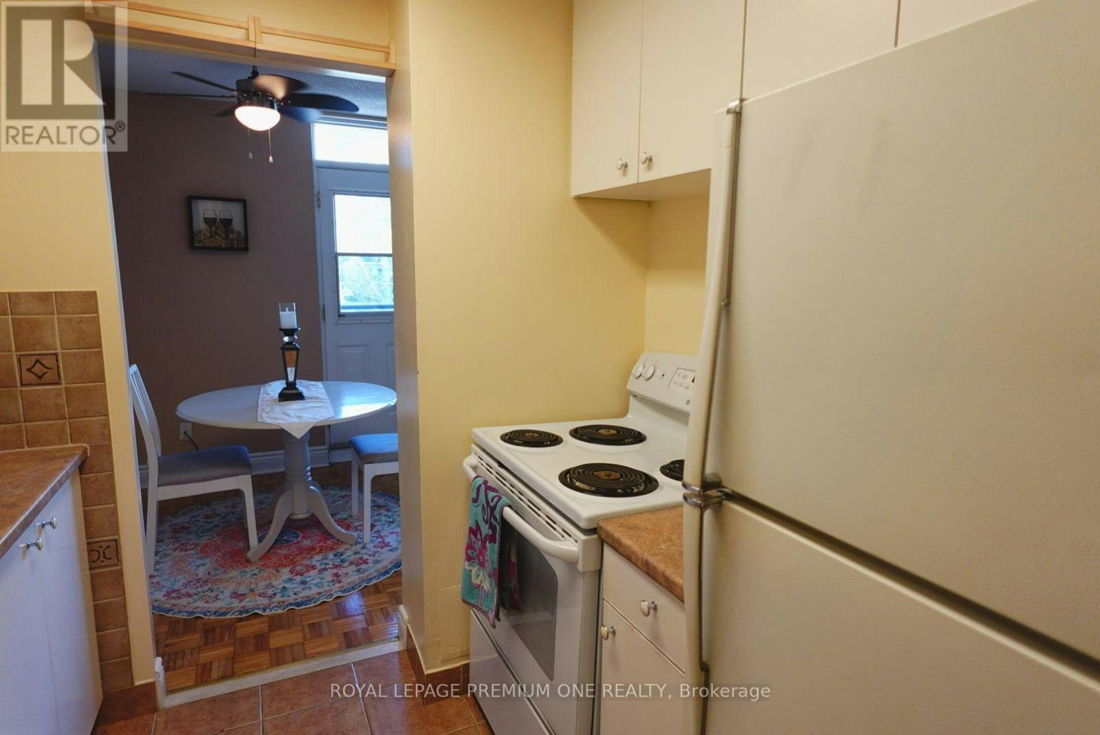 305-3065 Queen Frederica Drive, Mississauga, ON, L4Y 3A3 - 6