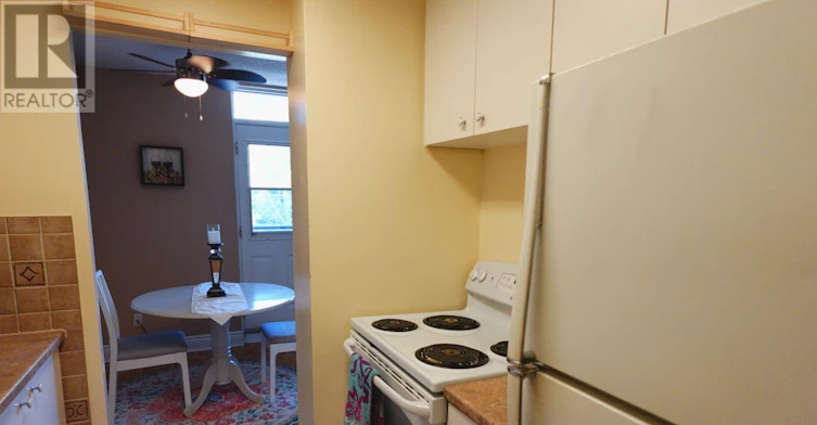 305-3065 Queen Frederica Drive, Mississauga, ON, L4Y 3A3 - 6