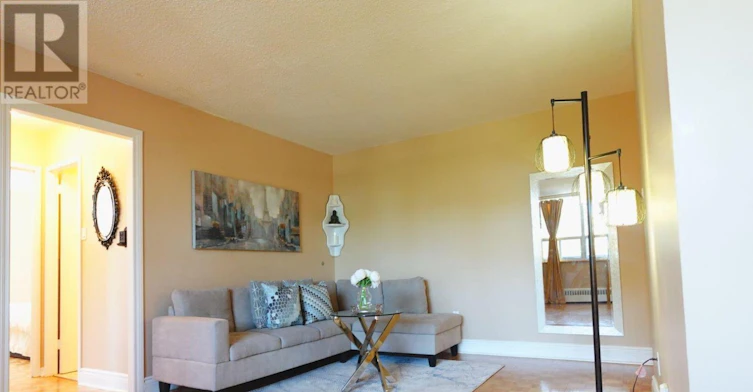 305-3065 Queen Frederica Drive, Mississauga, ON, L4Y 3A3