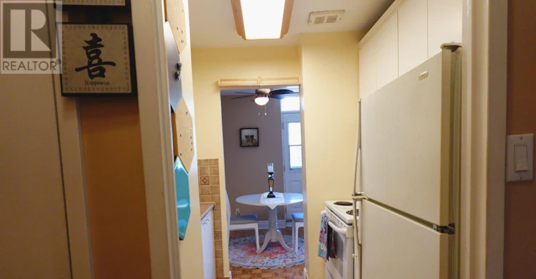 305-3065 Queen Frederica Drive, Mississauga, ON, L4Y 3A3 - 2