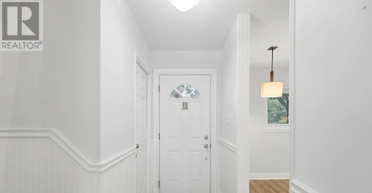 77-1350 Garth Street, Hamilton, ON, L9C 5V3 - 2