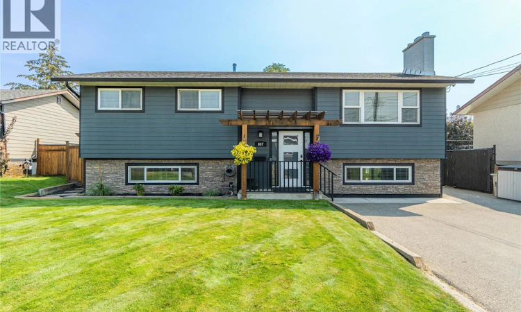 667 Cambridge Crescent