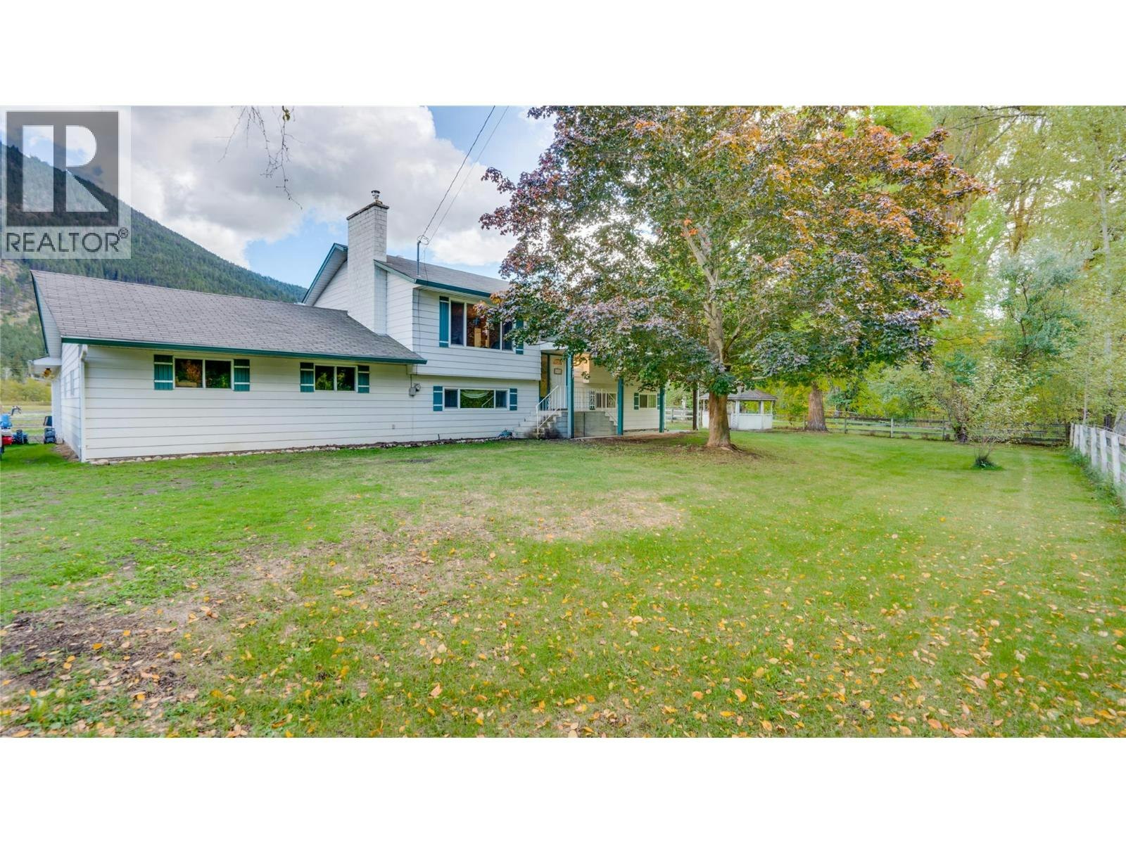 3545 Shaw Road, Falkland, BC, V0E 1W1