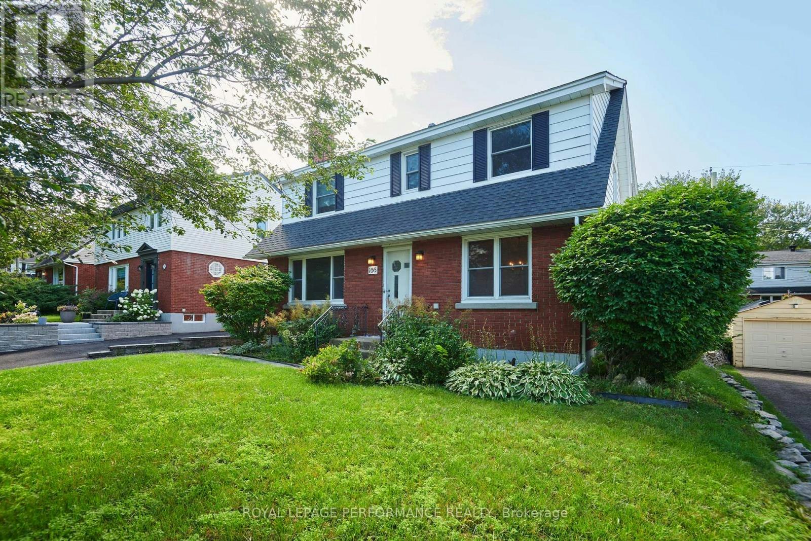 166 Winther Avenue, Ottawa, ON, K1H 6E2