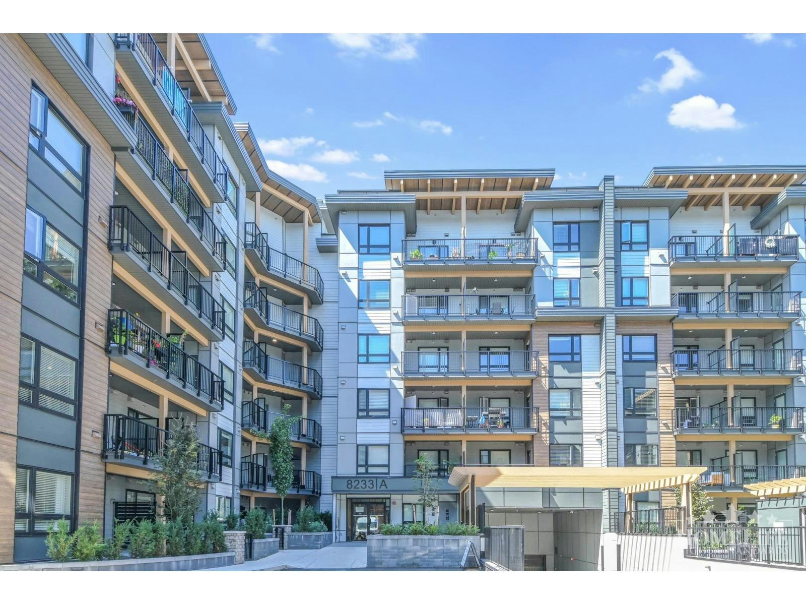A424-8233 208b Street, Langley, BC, V2Y 4M7