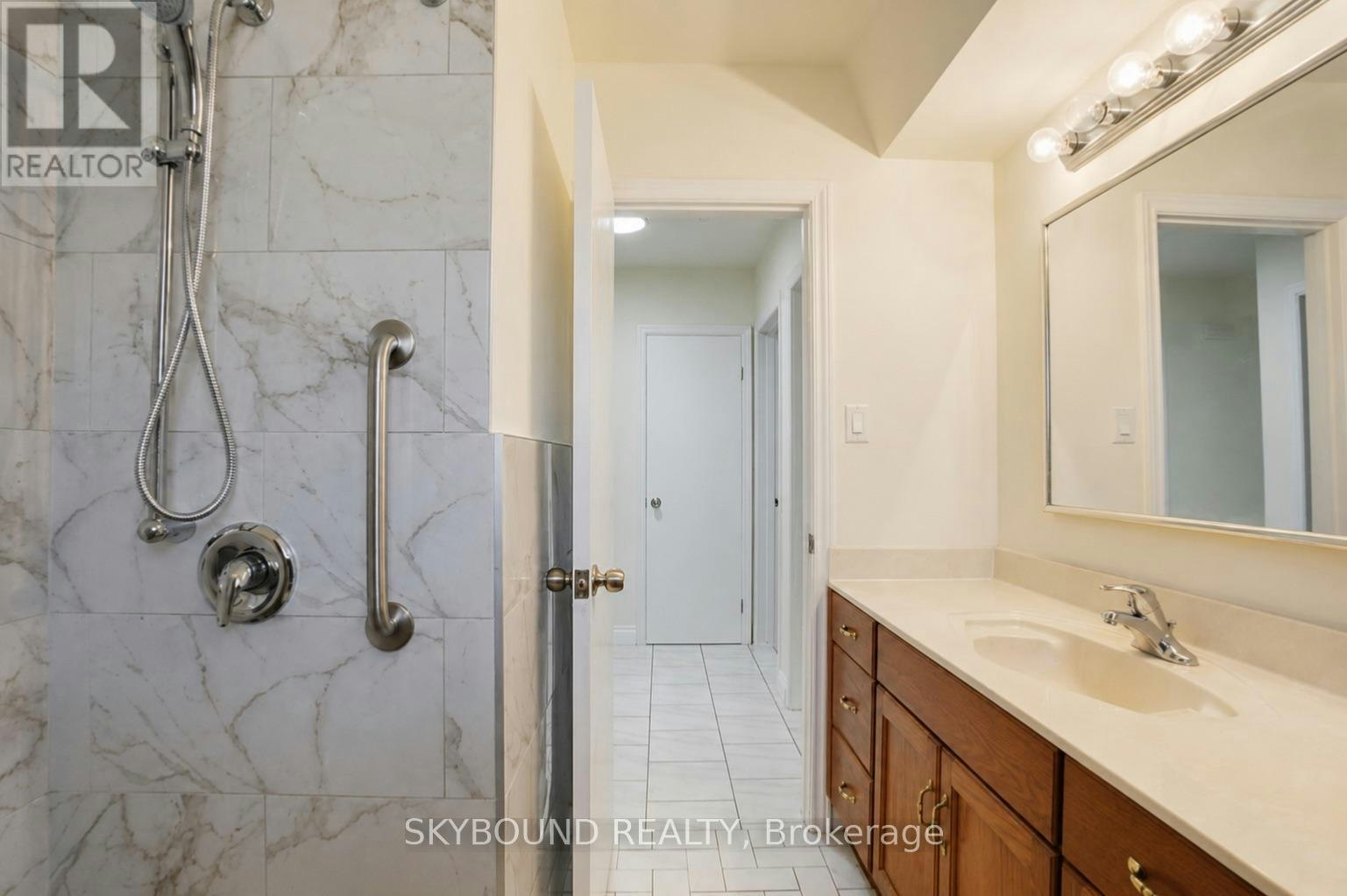 UPPER-135 Ryerson Street, Thorold, ON, L2V 3Y2 - 10