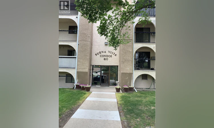 204-610 Hilliard Street W