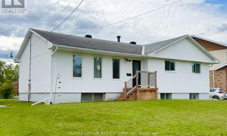 4 Niagara Street