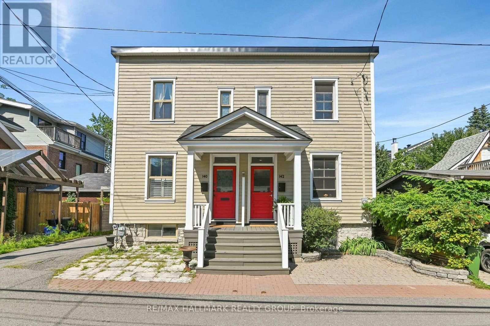 142 River Lane, Ottawa, ON, K1M 1T1