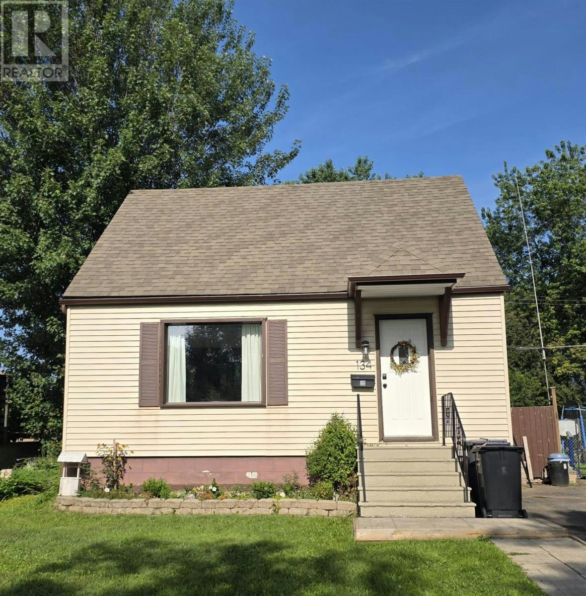 134 Kenogami Avenue S, Thunder Bay, ON, P7B 4R7