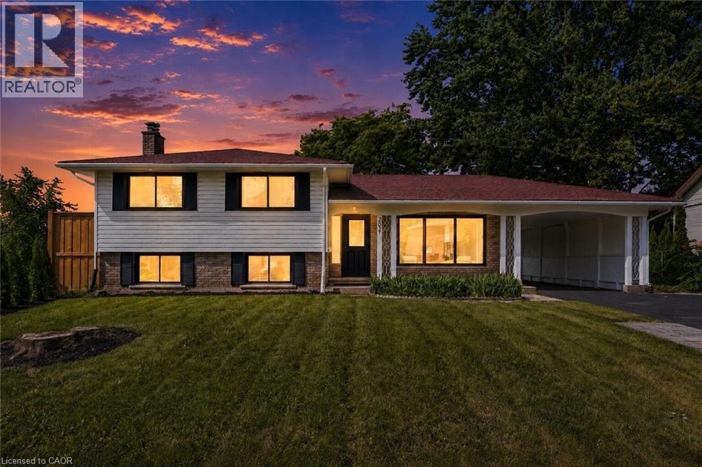 299 Dale Crescent, Waterloo, ON, N2J 3Y4
