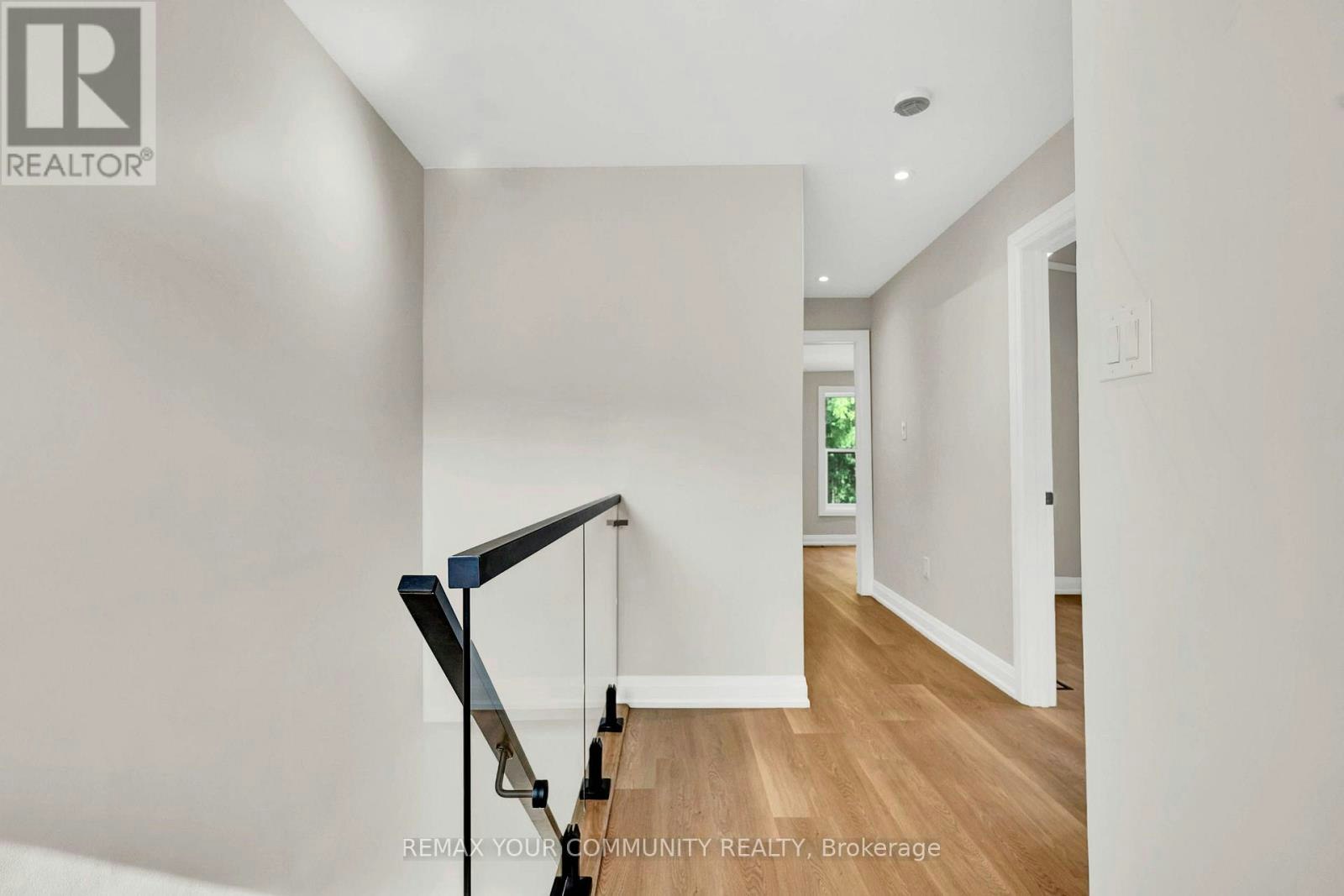 137 Clarence Street, Vaughan, ON, L4L 1L4 - 16