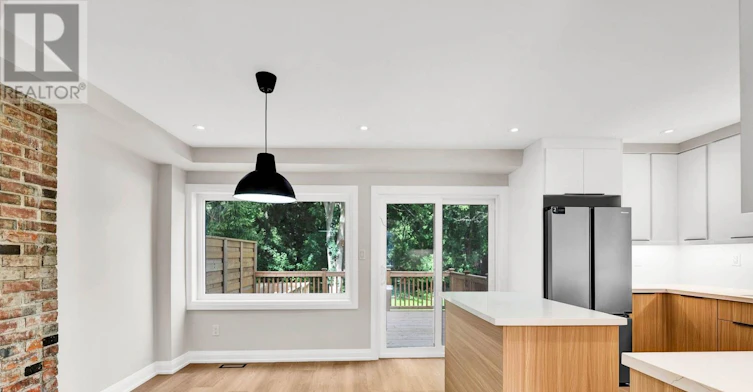 137 Clarence Street, Vaughan, ON, L4L 1L4 - 7