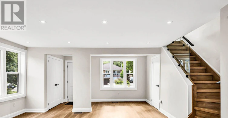137 Clarence Street, Vaughan, ON, L4L 1L4 - 5