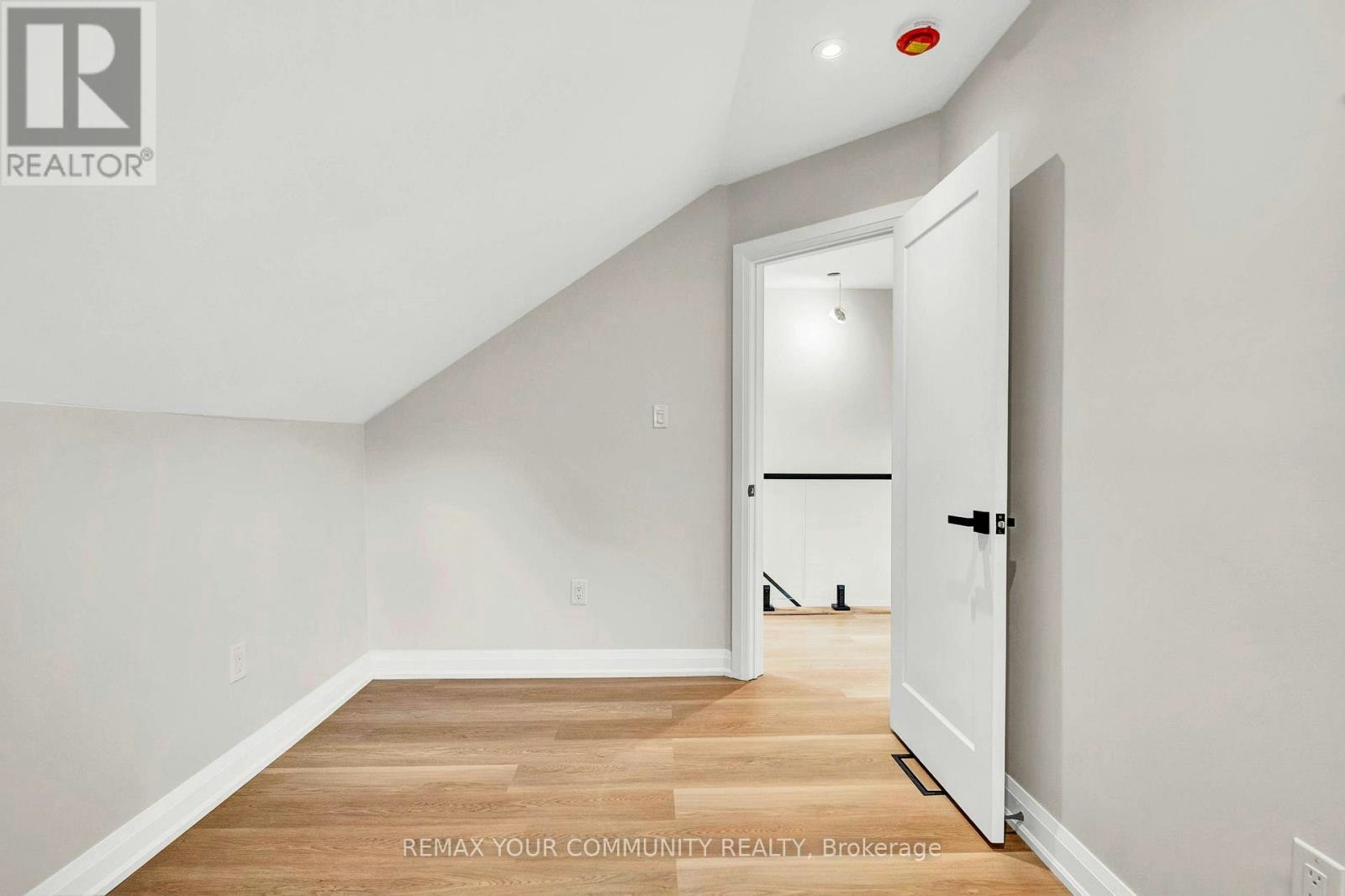 137 Clarence Street, Vaughan, ON, L4L 1L4 - 23
