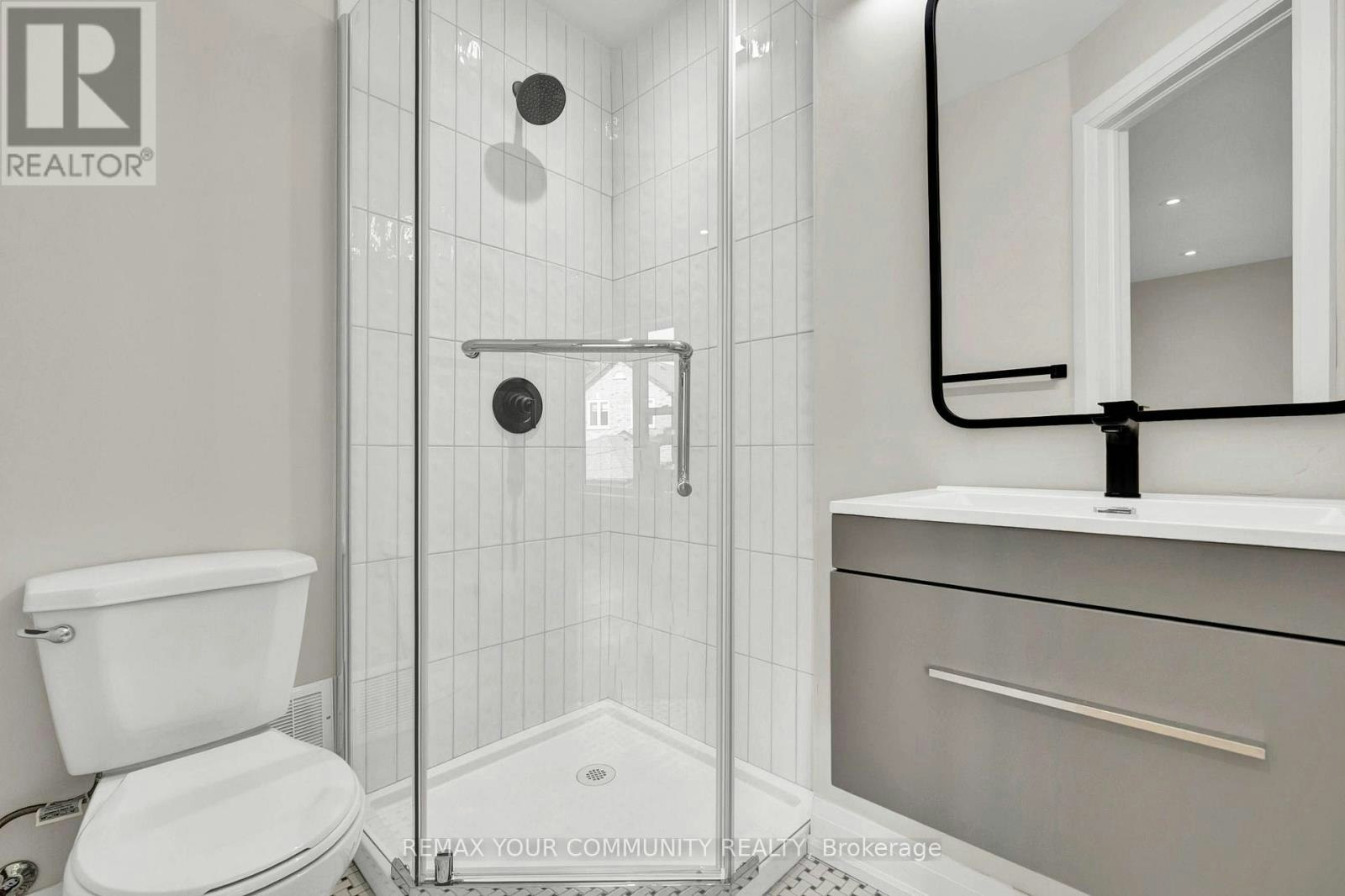 137 Clarence Street, Vaughan, ON, L4L 1L4 - 19
