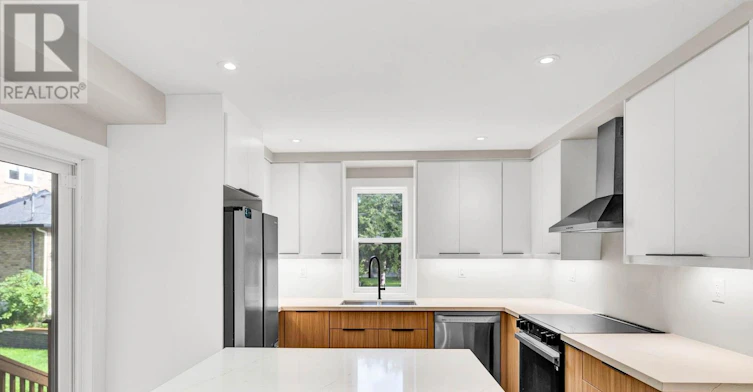 137 Clarence Street, Vaughan, ON, L4L 1L4 - 10