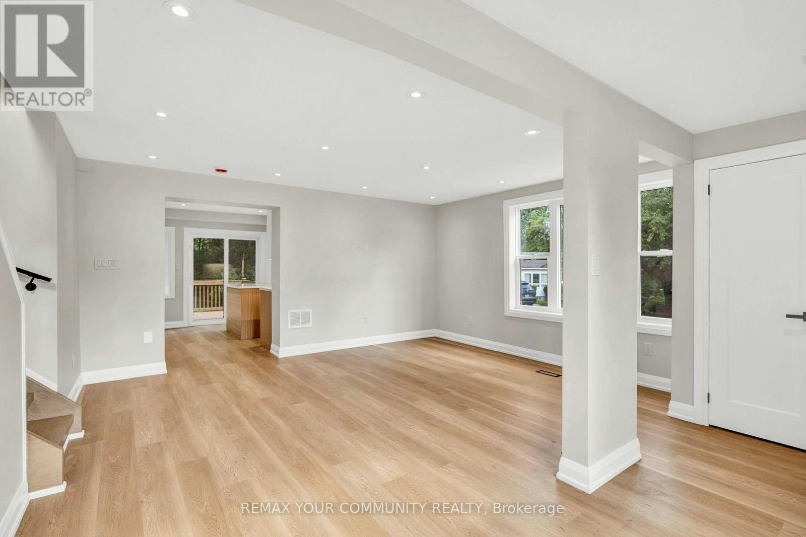 137 Clarence Street, Vaughan, ON, L4L 1L4 - 6