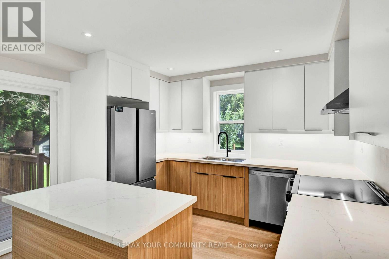 137 Clarence Street, Vaughan, ON, L4L 1L4 - 11