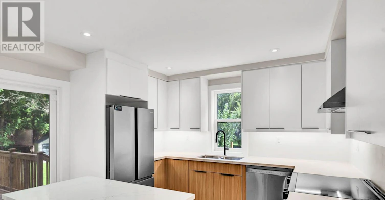 137 Clarence Street, Vaughan, ON, L4L 1L4 - 11