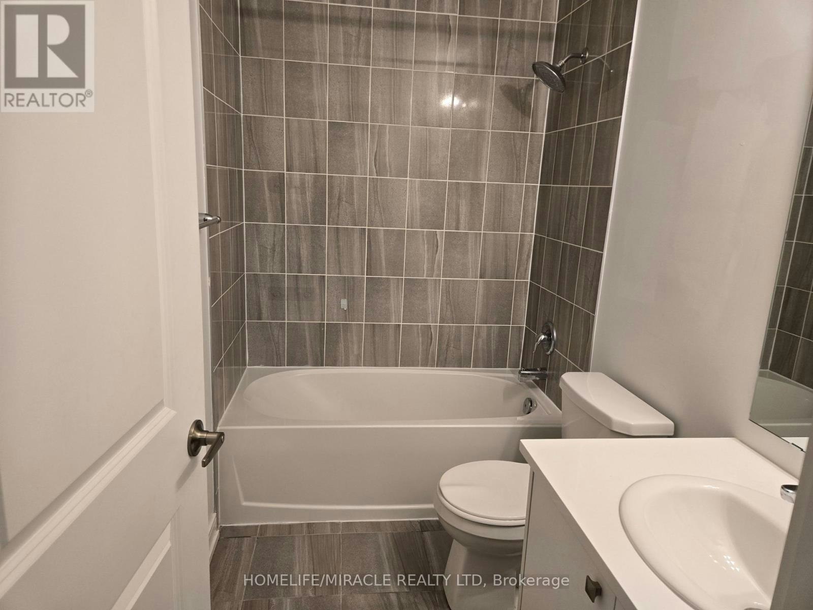 52 Blue Forest Crescent, Barrie, ON, L9J 0N3 - 13