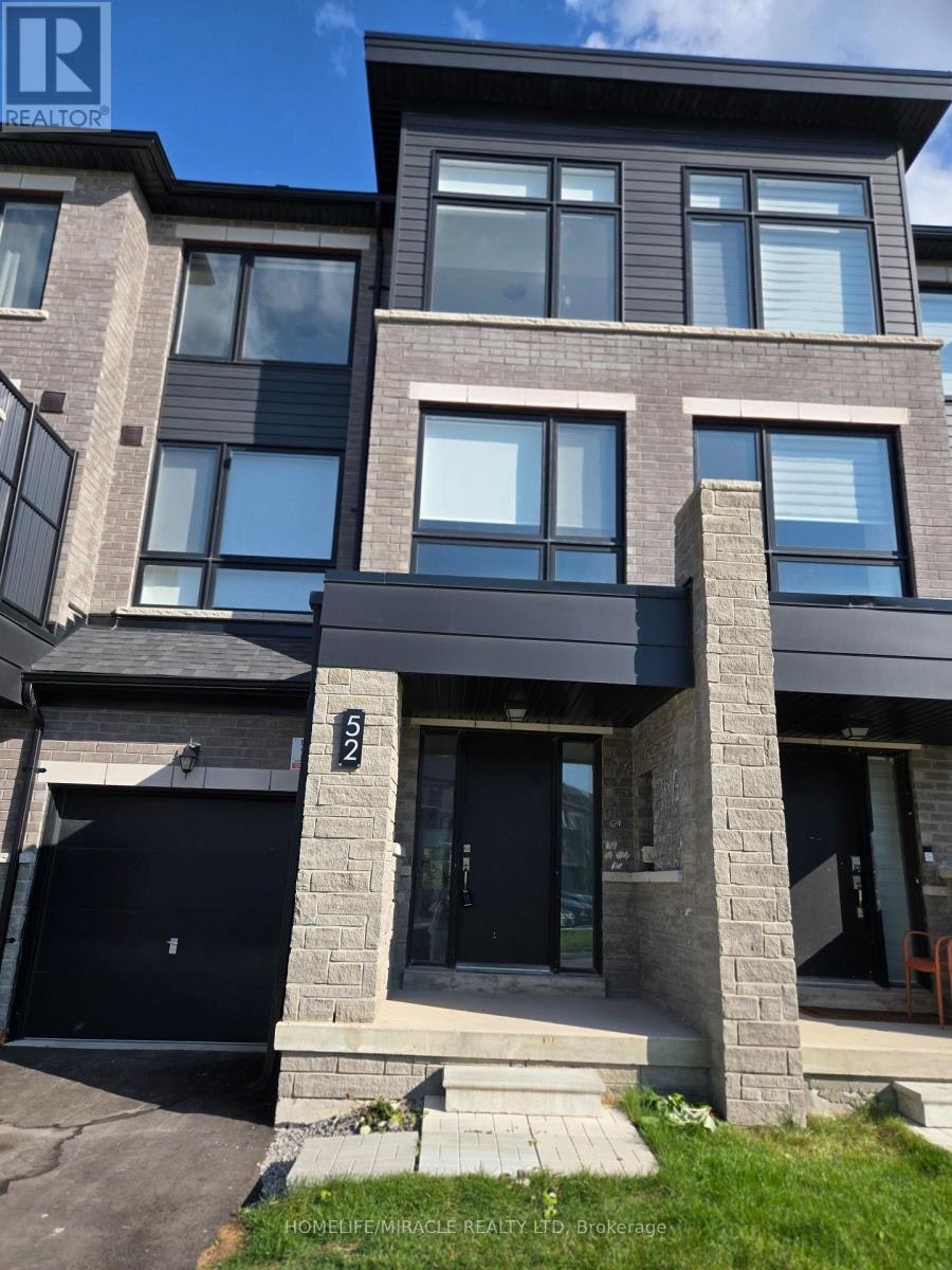 52 Blue Forest Crescent, Barrie, ON, L9J 0N3