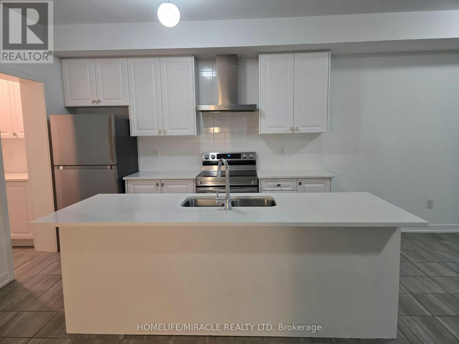52 Blue Forest Crescent, Barrie, ON, L9J 0N3 - 5