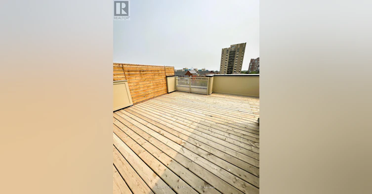 1-260 Twelfth Street, Toronto, ON, M8V 0J6 - 12