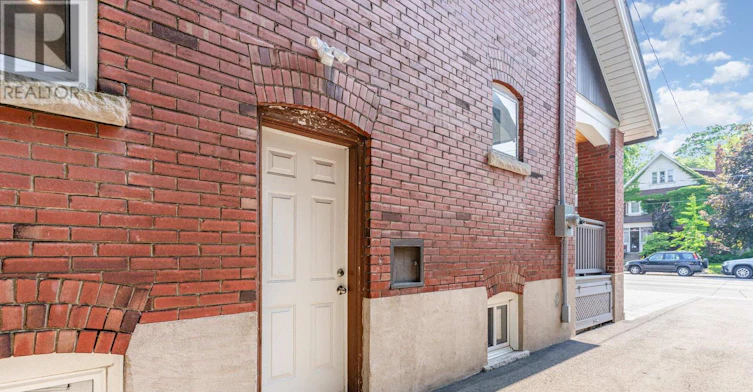 LOWER-329 Runnymede Road, Toronto, ON, M6S 2Y5 - 14