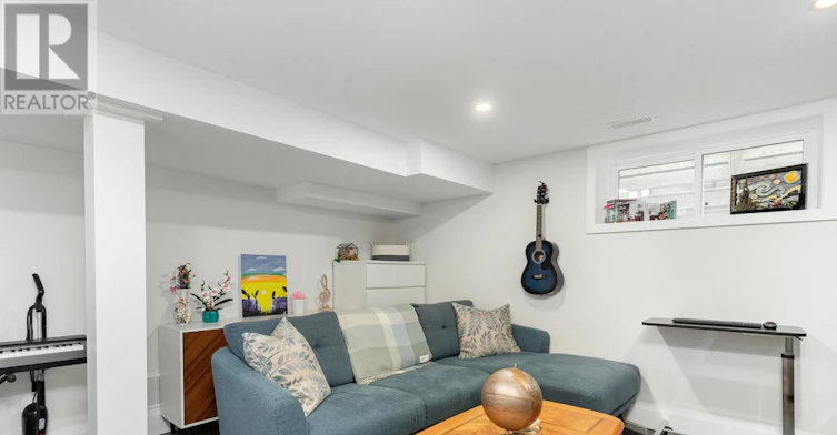 LOWER-329 Runnymede Road, Toronto, ON, M6S 2Y5 - 7