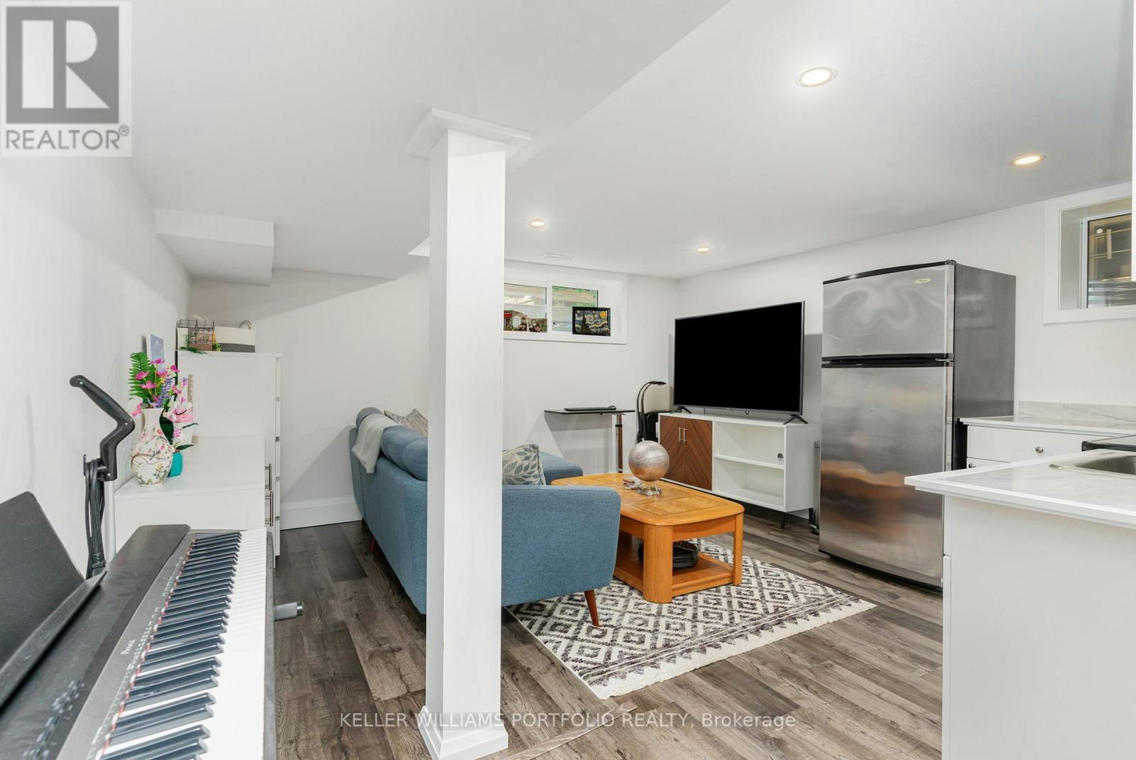LOWER-329 Runnymede Road, Toronto, ON, M6S 2Y5 - 2