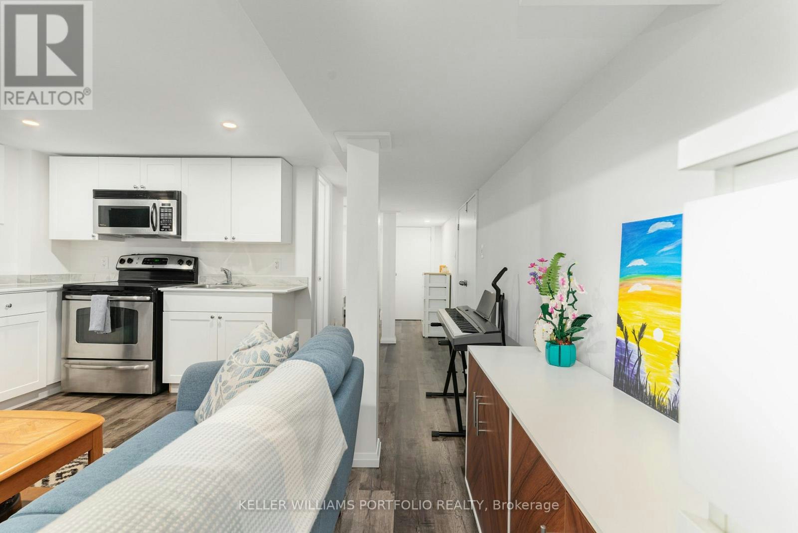 LOWER-329 Runnymede Road, Toronto, ON, M6S 2Y5 - 3
